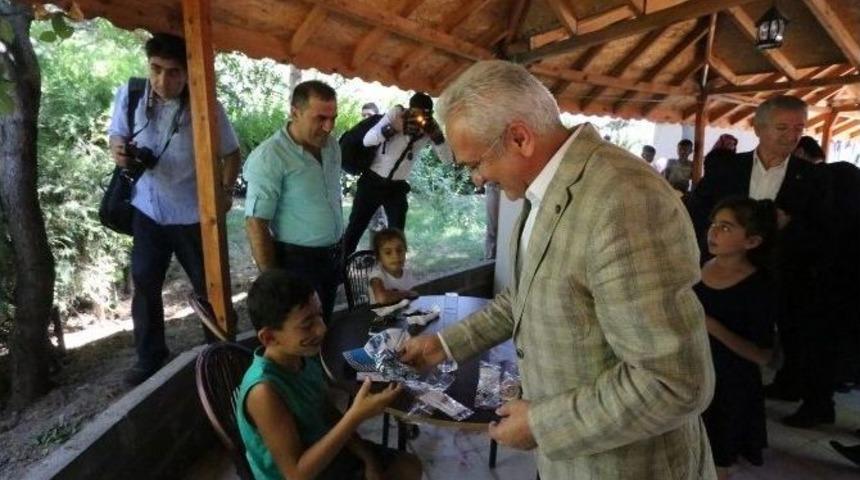 Erzincan Belediyesi 125 &Ccedil;ocuğa S&uuml;nnet Merasimi D&uuml;zenledi