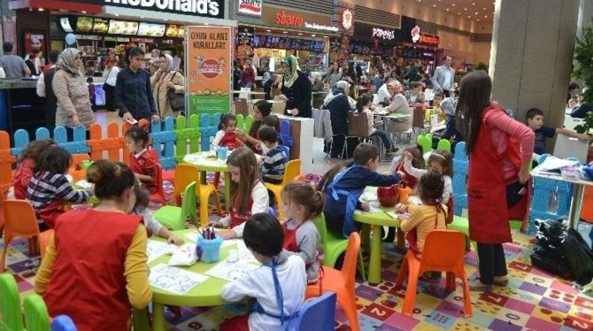 Piazza&rsquo;da &Ccedil;ocukların Eğlencesi Eyl&uuml;l&rsquo;de De Devam Edecek