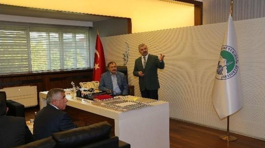 "iz Bırakacak Projelere Devam Ediyoruz"