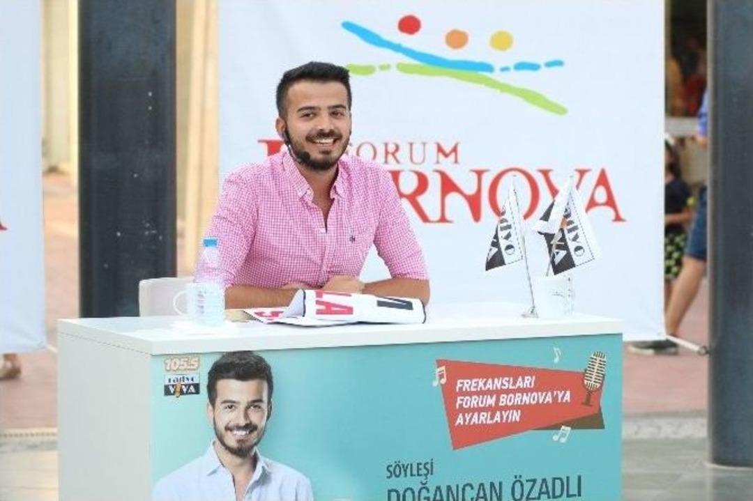 Doğancan &Ouml;zadlı, Forum Bornova&rsquo;da Sevenleriyle Buluştu