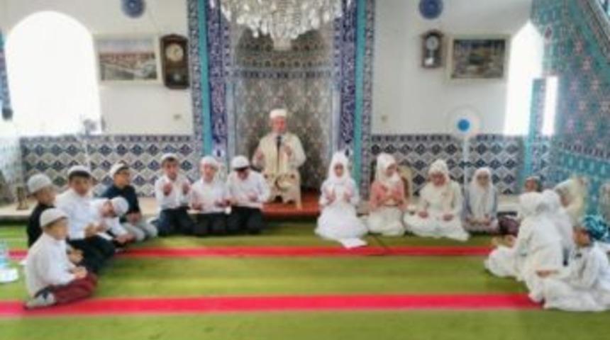 Sofular K&ouml;y&uuml;nde Toplu Hatim Duası