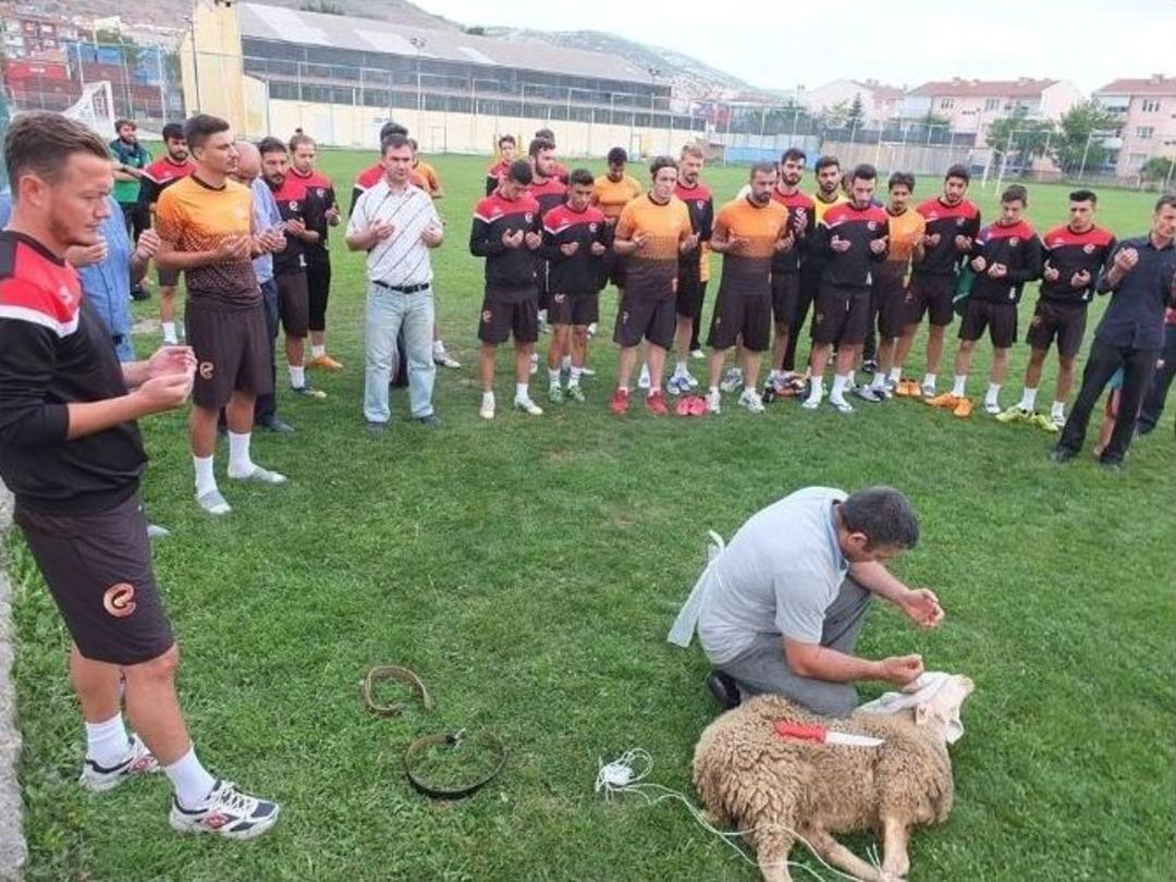 Vitraspor Kurban Keserek 2016-2017 Futbol Sezonunu A&ccedil;tı