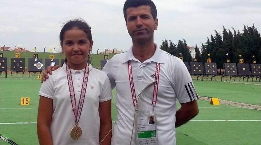 Mersinin Minik Ok&ccedil;usu Yaren, T&uuml;rkiye Şampiyonu Oldu