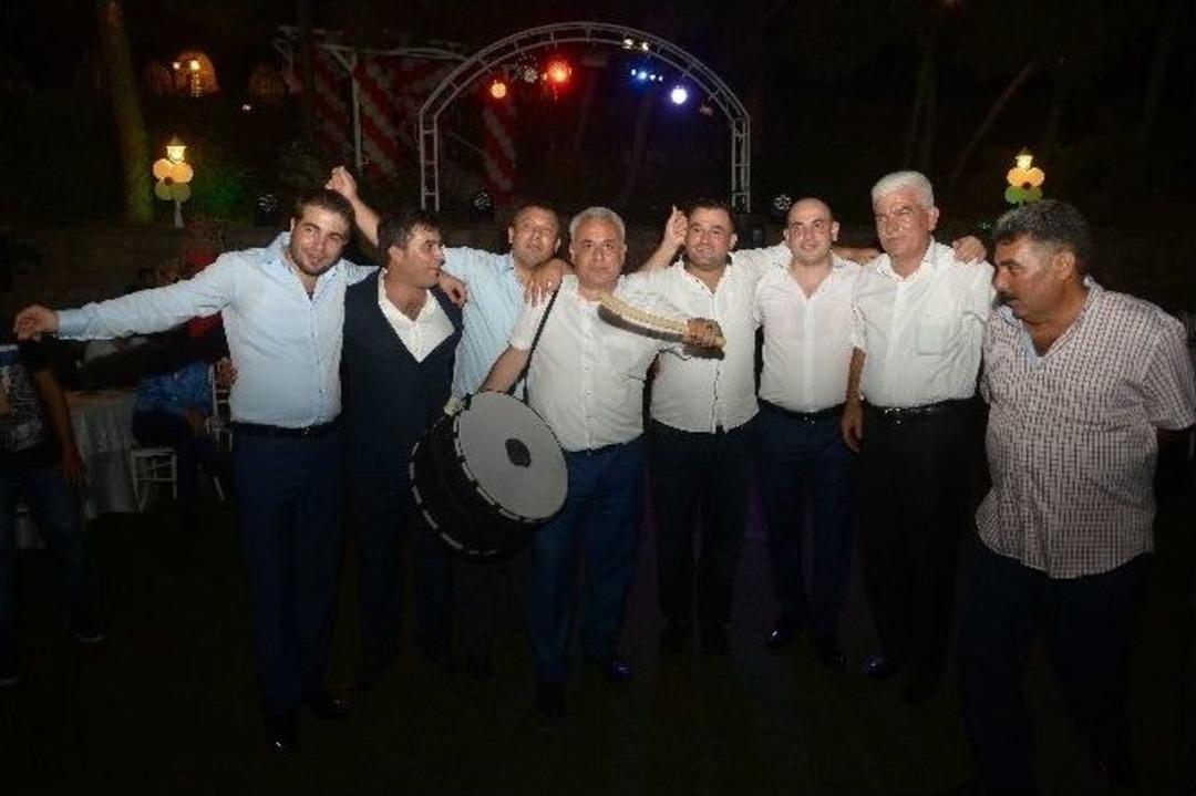 Başkan Sel&rsquo;den S&uuml;nnet D&uuml;ğ&uuml;n&uuml;nde Davul Şov