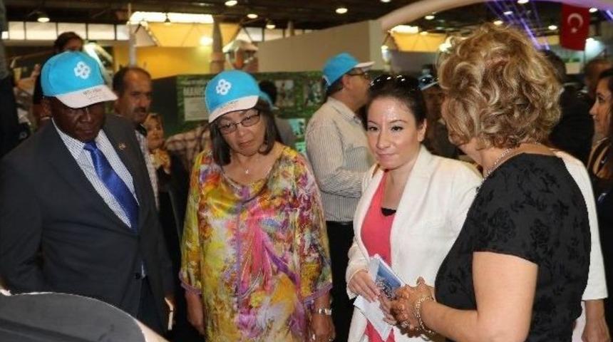 Cape Town Belediye Başkanı Manisa Standında