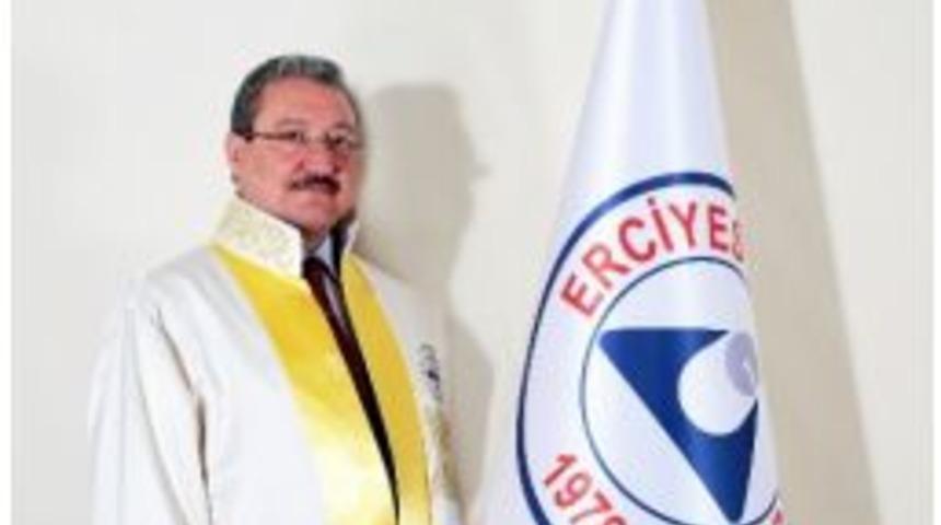 Er&uuml; Rekt&ouml;r&uuml; G&uuml;ven&rsquo;den &ldquo;30 Ağustos Zafer Bayramı&rdquo; Mesajı