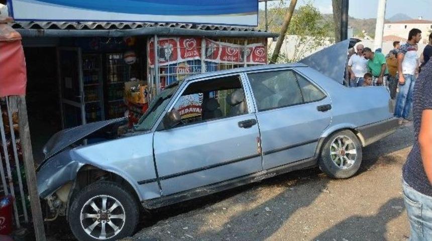 Ortaca&rsquo;da Kaza Yapan Ara&ccedil; Markete Girdi