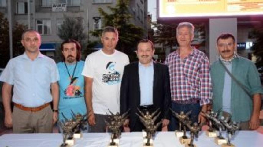 Yama&ccedil; Paraş&uuml;t&uuml;nde &Ouml;d&uuml;ller Sahibini Buldu