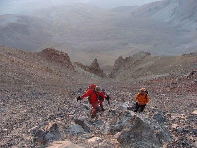 Edosk Dağcıları Erciyes Zirvede