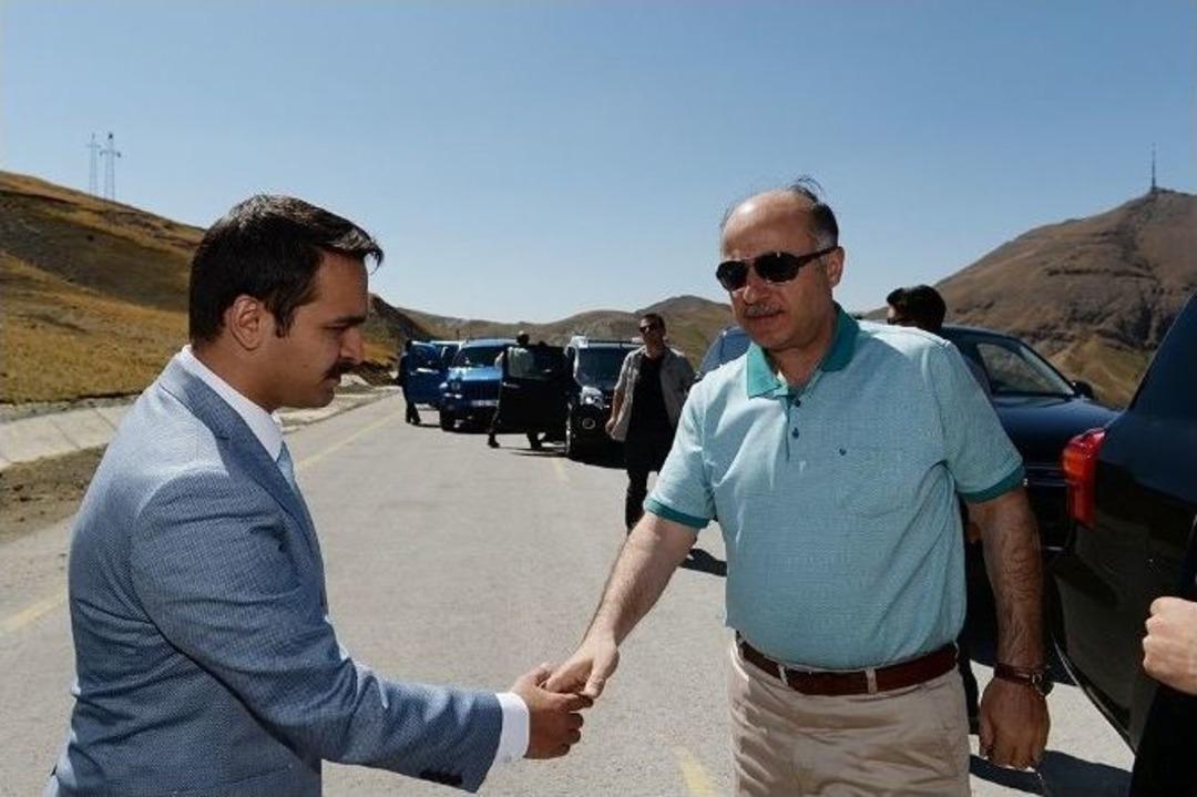 Vali Azizoğlu, Erzurum-tekman Karayolu &Ccedil;alışmalarını Yerinde İnceledi