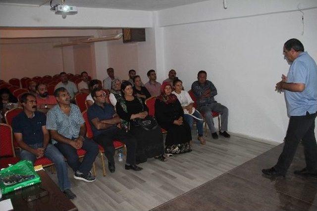 Hdp’de Parti İçi Eğitim Semineri