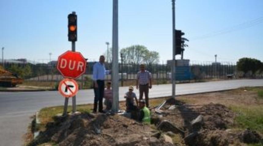 Karacabey &Ccedil;evre Yolu Yeni G&ouml;r&uuml;n&uuml;m&uuml;ne Kavuşuyor