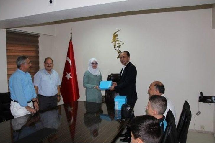 Şaphane’de Başarılı Öğrencilere Tablet G1