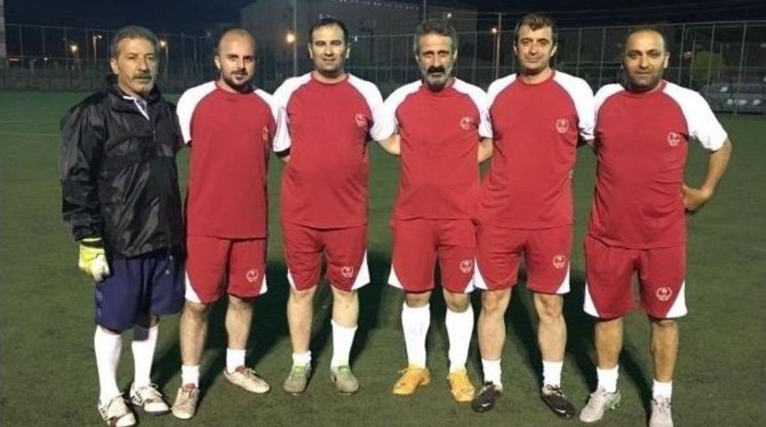 Demokrasi Şehitleri Anısına Futbol Ma&ccedil;ı