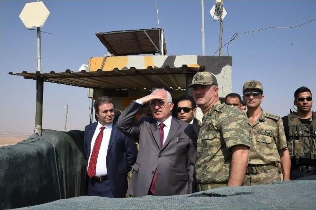 Suriye Sınırına Duvar &Ouml;rme &Ccedil;alışmaları Devam Ediyor