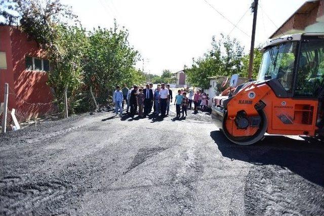 Başkan Gürkan Asfalt Çalışmalarını Yerinde İnceledi