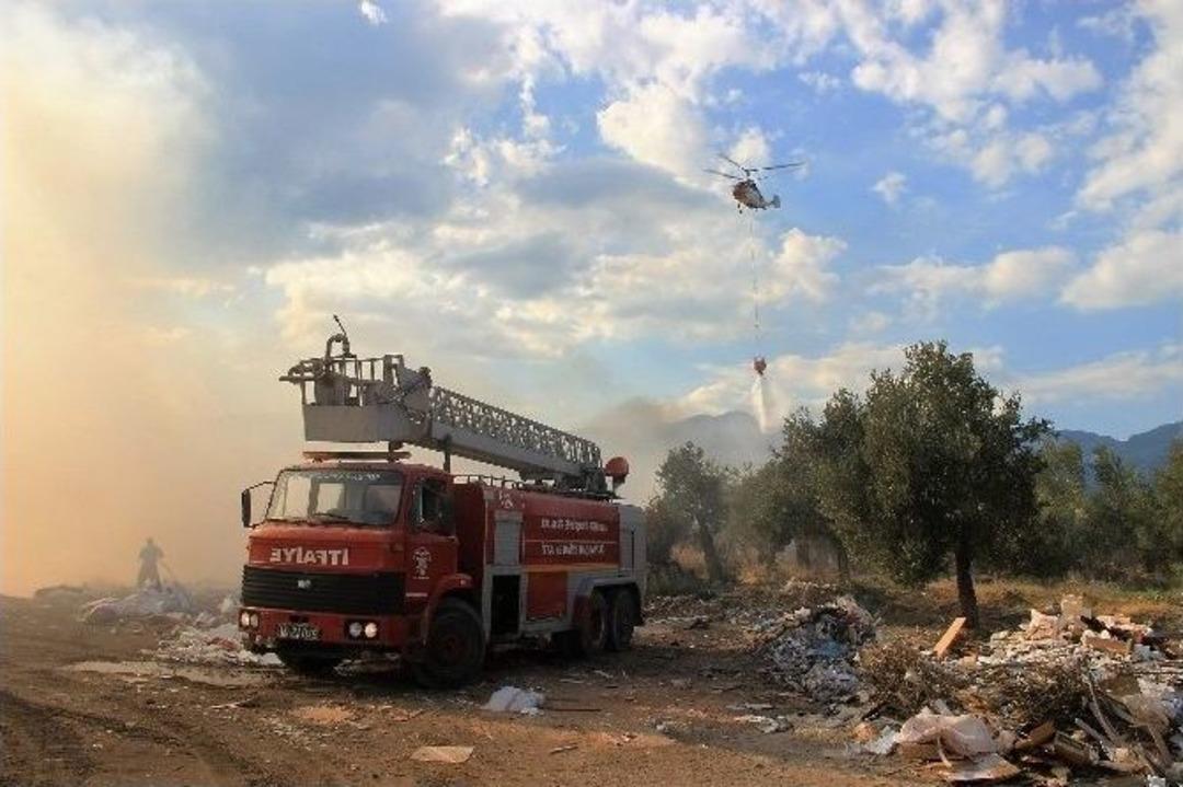 &Ccedil;&ouml;pl&uuml;k Yangınına Havadan M&uuml;dahale Edildi