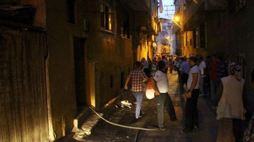 Evi Terk Eden Eşine Kızıp Evi Yaktı