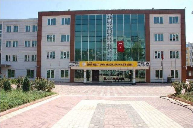 Adıyaman’da Fetö’nün Okullarına Şehitlerin İsmi Verildi