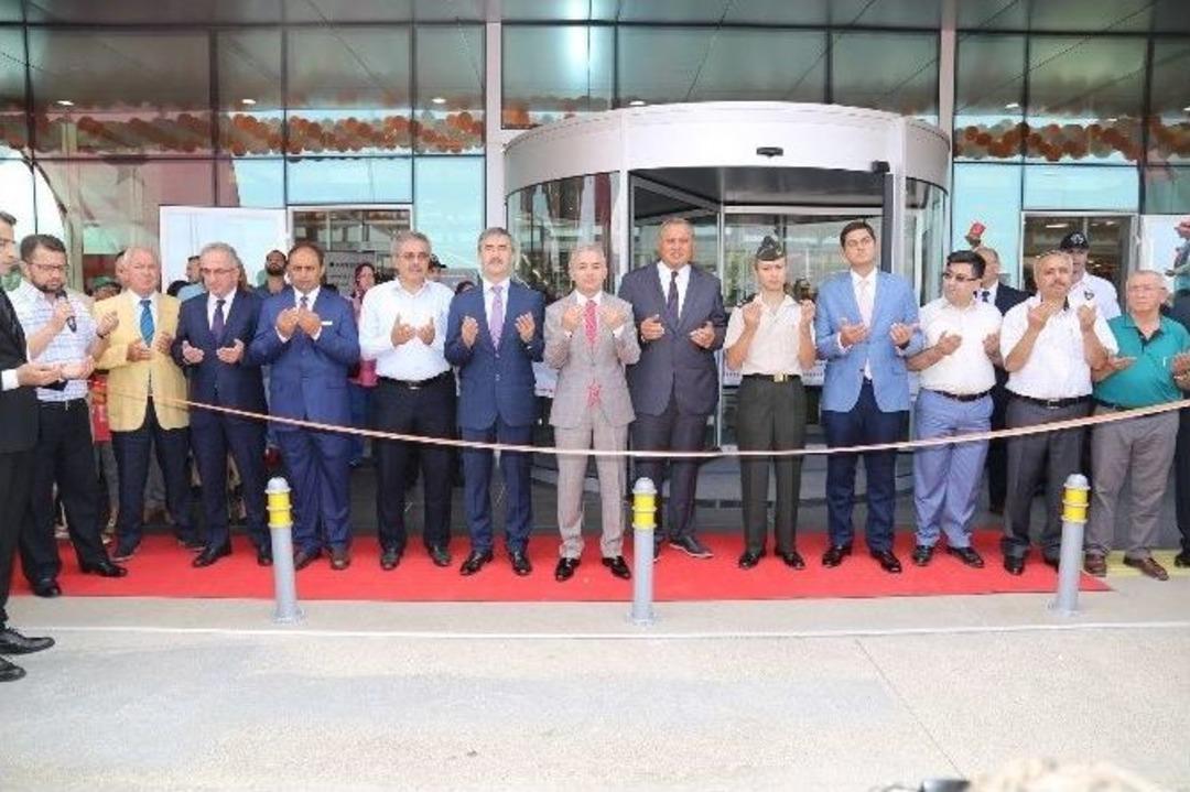 Turgutlu &Ouml;zdilek Avm Kapılarını A&ccedil;tı