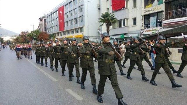 Bursa’da 30 Ağustos Kutlamalarında Askere Büyük İlgi