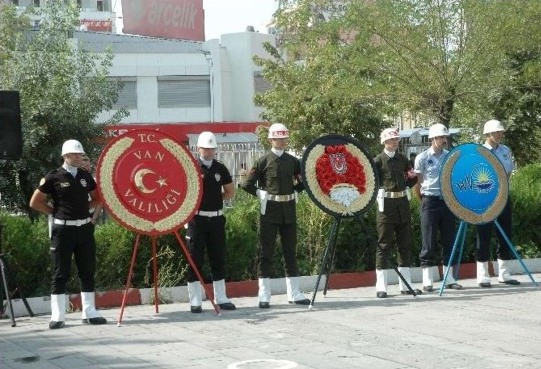 Van&rsquo;da 30 Ağustos Zafer Bayramı
