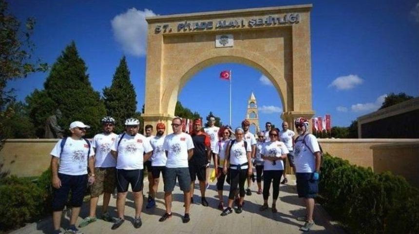 &Ccedil;anakkale&rsquo;den 30 Ağustos&rsquo;a Uzanan Ruha Pedal &Ccedil;evirdiler