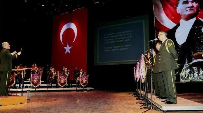 30 Ağustos Zafer Bayramı Şehit Ve Gazi Aileleriyle Birlikte Kutlandı