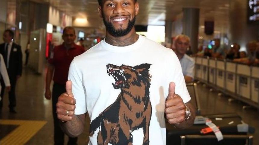 Fenerbah&ccedil;e, Jeremain Lens&rsquo;i Kadrosuna Kattı