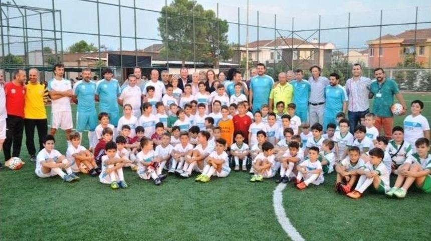 Minikler Futbol Şenliği&rsquo;ne Renkli A&ccedil;ılış