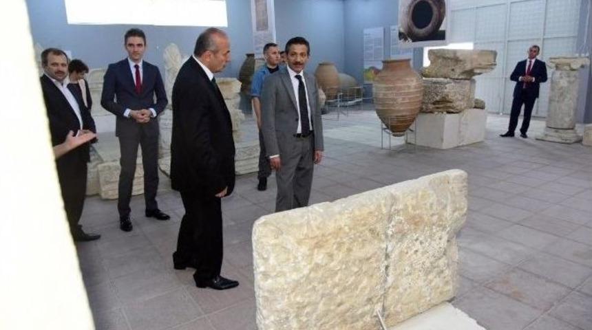 Vali Yıldırım, Pompeiopolis Antik Kenti&rdquo;ni Ziyaret Etti
