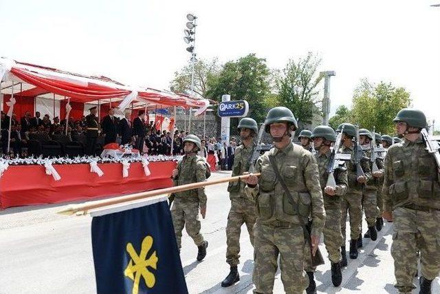 Erzurum’da 30 Ağustos Zafer Bayramı Törenlerle Kutlandı