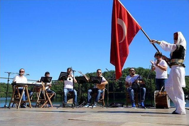 Manisa Dans Topluluğundan Fransa’da Muhteşem Gösteri