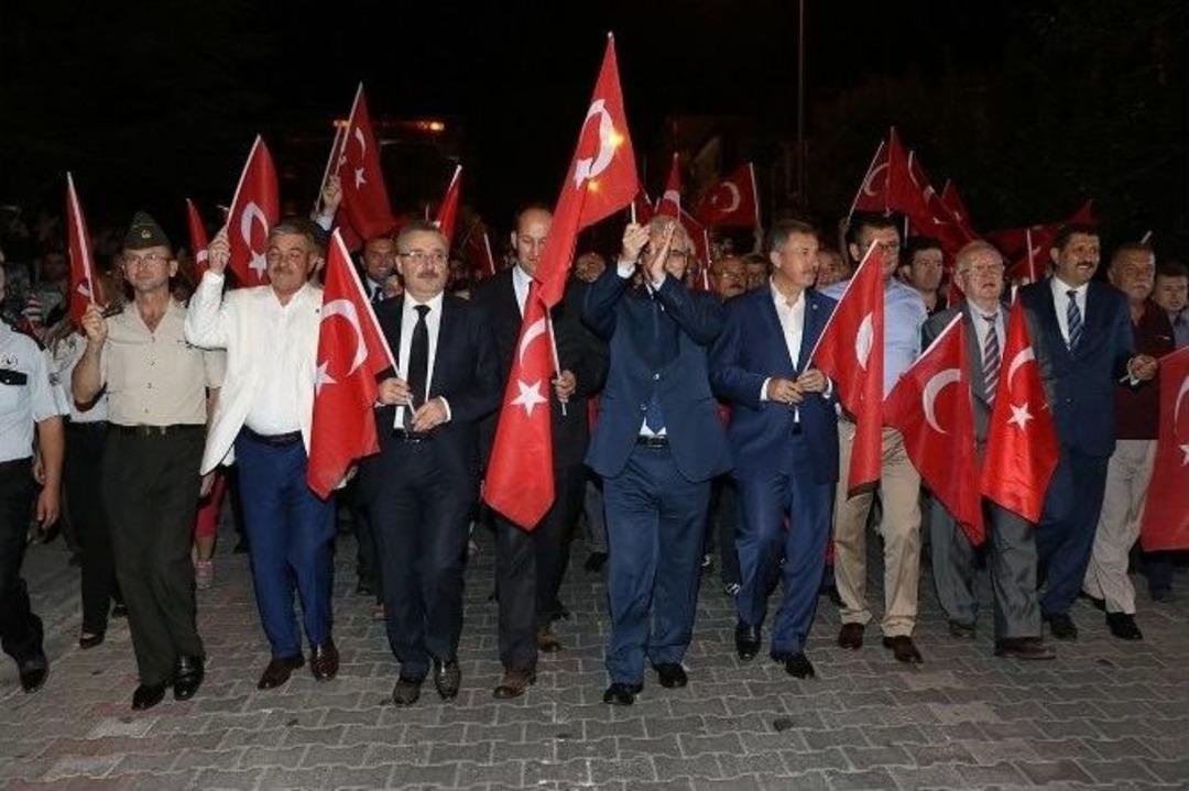 B&uuml;y&uuml;kşehir Demirci&rsquo;nin Kurtuluş Coşkusuna Ortak Oldu