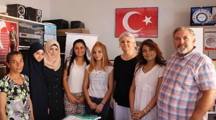 Talasemi Ve L&ouml;semililer Derneği Hobi Kursu A&ccedil;tı