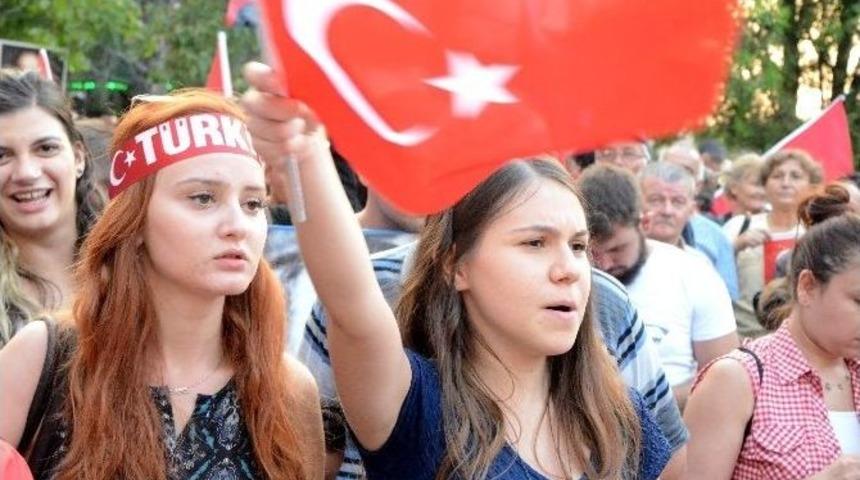 Eskişehir&rsquo;de 30 Ağustos Zafer Alayı&rsquo;na Binlerce Vatandaş Katıldı