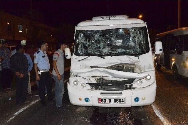 Siverek’te Yolcu Minibüsü Kamyona Çarptı: 7 Yaralı