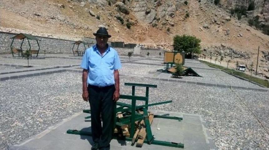 Mesire Alanına Zarar Verdiler