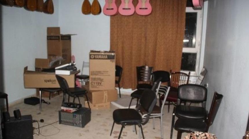 Hakkari&rsquo;de K&uuml;lt&uuml;r Merkezinde Arama