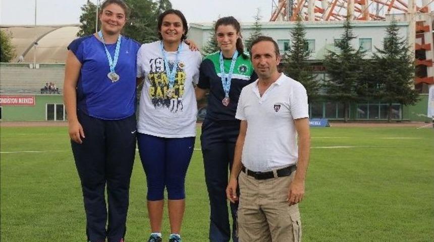 B&uuml;y&uuml;kşehir&rsquo;in Gen&ccedil; Atletleri T&uuml;rkiye &Uuml;&ccedil;&uuml;nc&uuml;s&uuml;