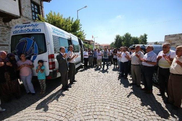 Beyşehir’de Hacı Adayları Dualarla Kutsal Topraklara Uğurlandı