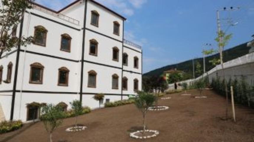 Bah&ccedil;ecik Sent Konağı A&ccedil;ılışa Hazırlanıyor