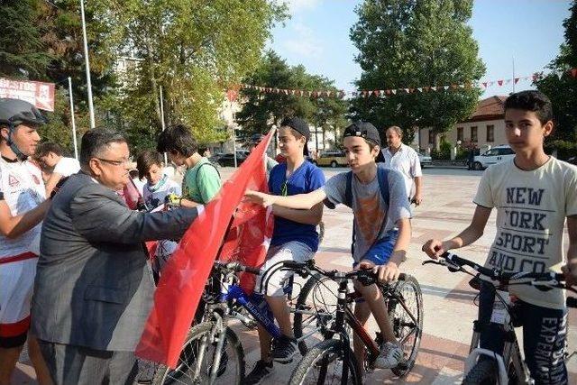 Bilecik’te Cumhuriyet Ve Demokrasi İçin Pedallar Çevrildi