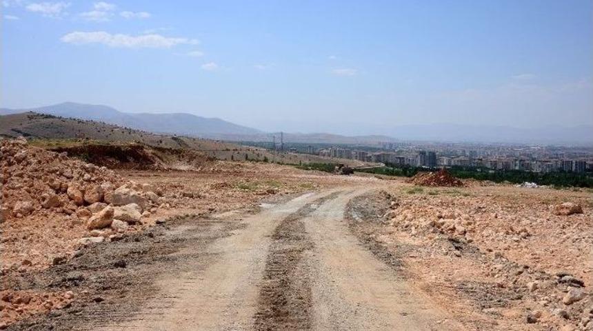 B&uuml;y&uuml;kşehir G&uuml;neyde Yeni Yollar A&ccedil;ıyor