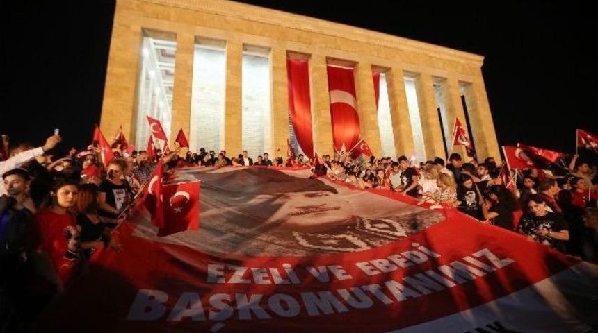 Kılı&ccedil;daroğlu Ve Fethi Yaşar &ldquo;b&uuml;y&uuml;k Y&uuml;r&uuml;y&uuml;ş&rdquo;te Bir Araya Geldi