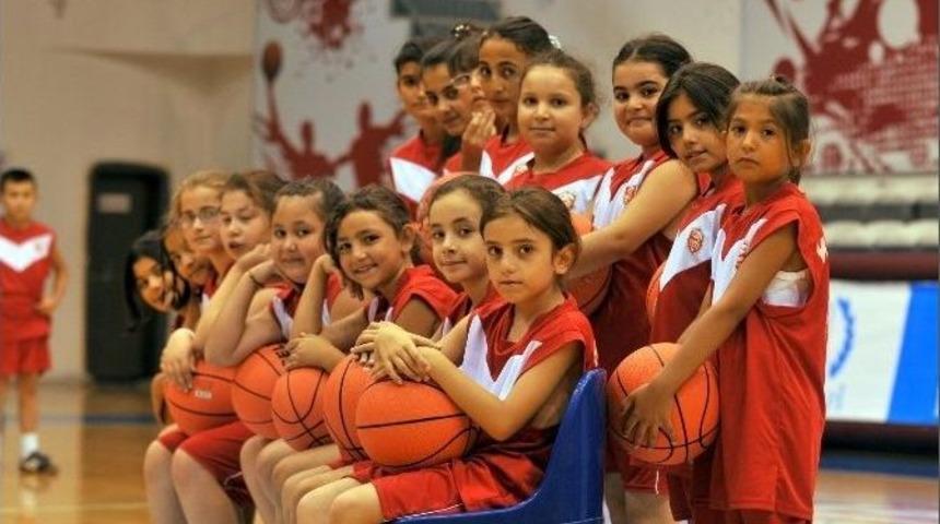 Kepez&rsquo;de Modern Tesislerde Spor Eğitimi