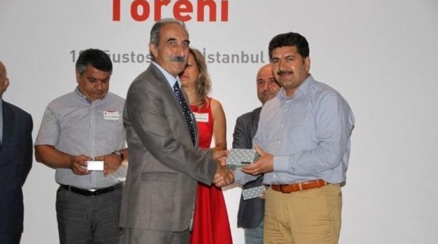 Tgc&rsquo;den Gazeteci Celal &Ccedil;ift&ccedil;i&rsquo;ye &Ouml;d&uuml;l