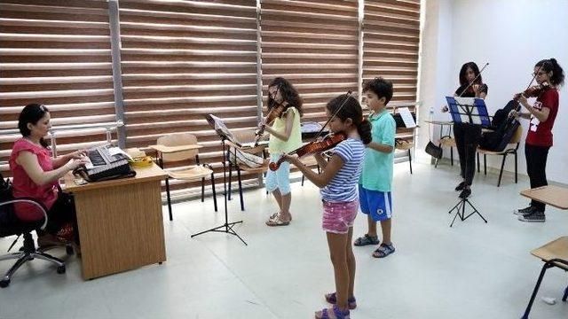 Geleceğin Kemancıları Kağıthane’de Yetişiyor