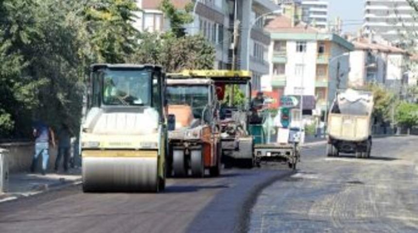 Meram’da Asfalt Serimi Çalışmaları Sürüyor