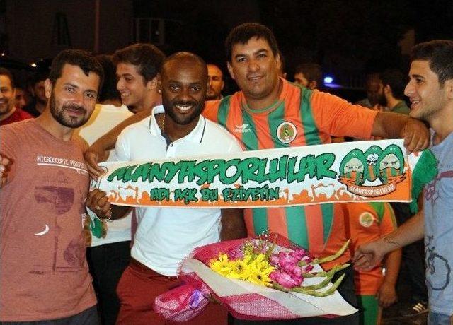 Vagner Love, Alanya’ya Geldi